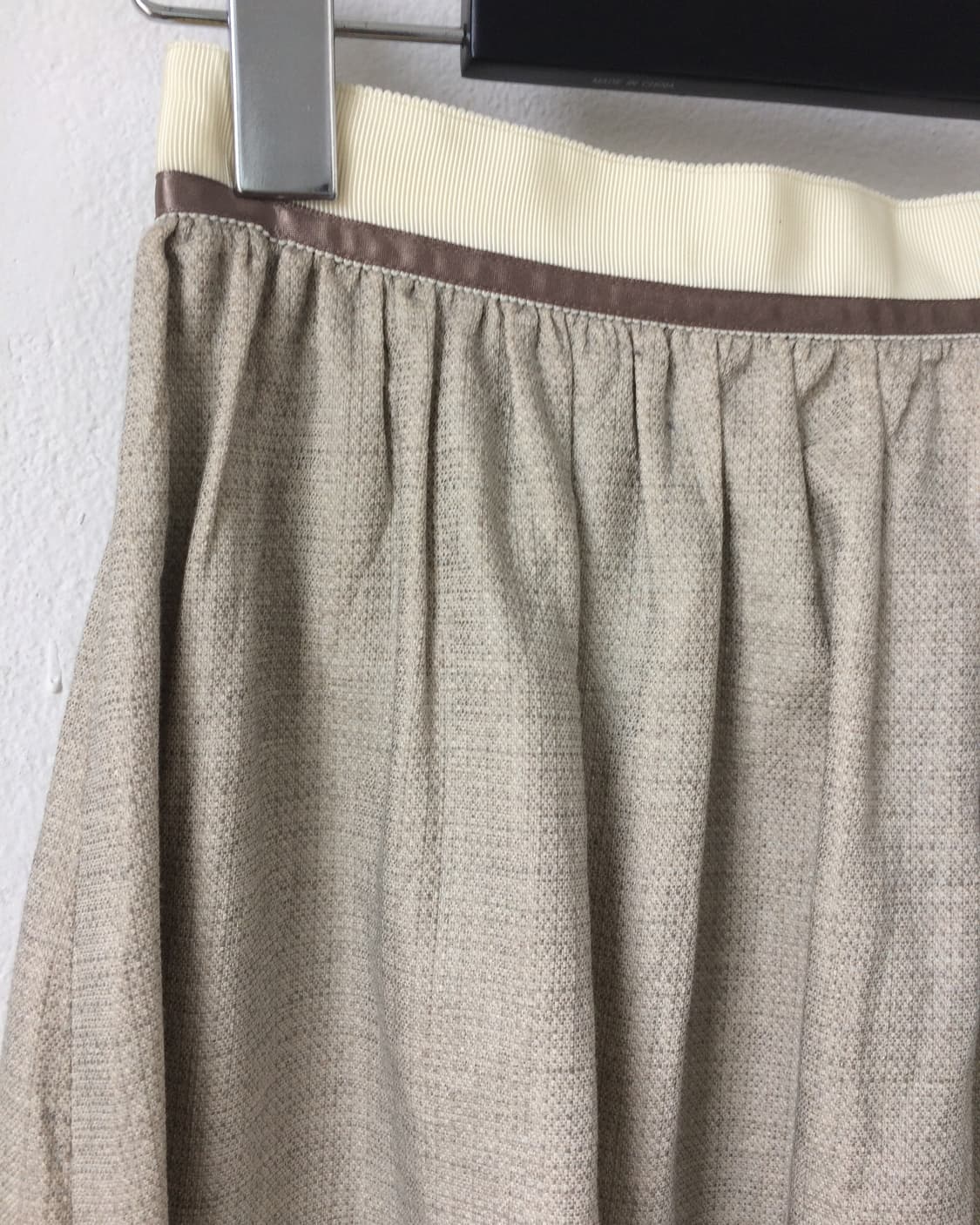 Pin tuck point skirt 상품이미지3