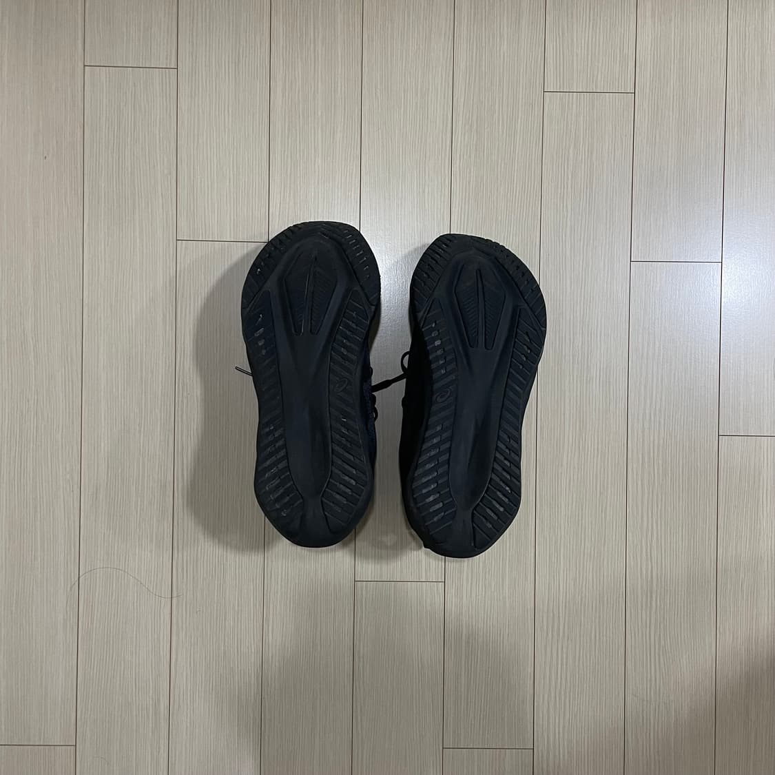 [275] 아식스 노바블라스트 5 러닝화 블랙 캐리어 그레이 상품이미지5