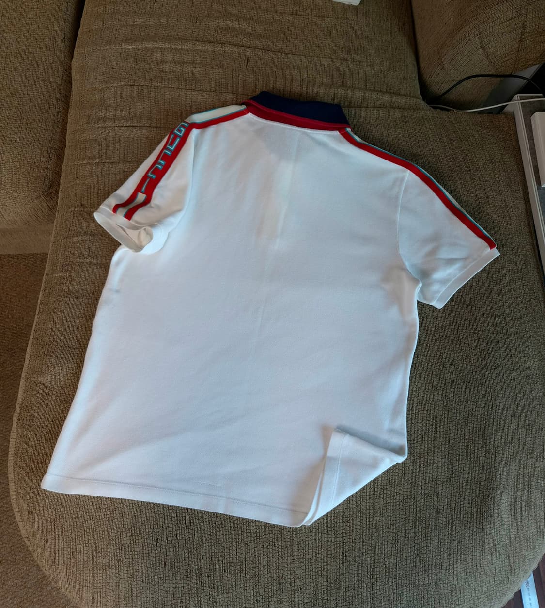 L/ 구찌 숄더 자수 로고 카라티 상품이미지7