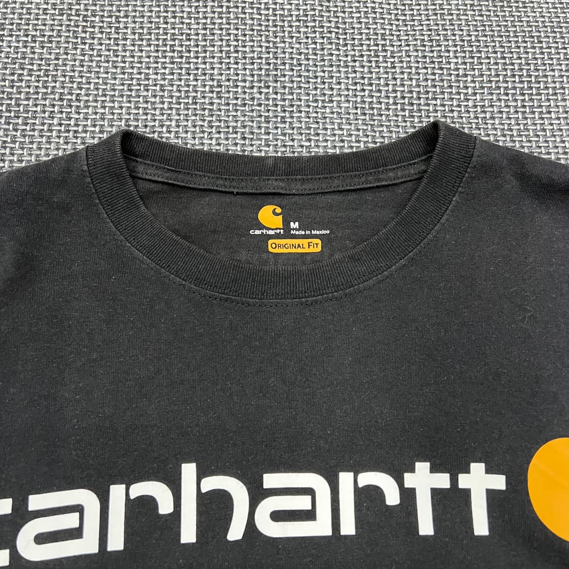 착샷O 칼하트 블랙 롱슬리브 상품이미지2