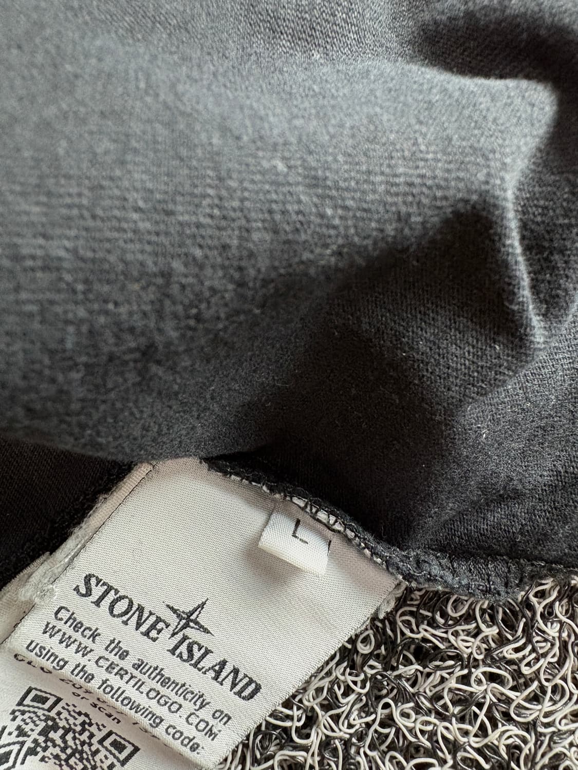 스톤아일랜드 지오메트릭 로고 프린트 반팔티 4123 상품이미지4