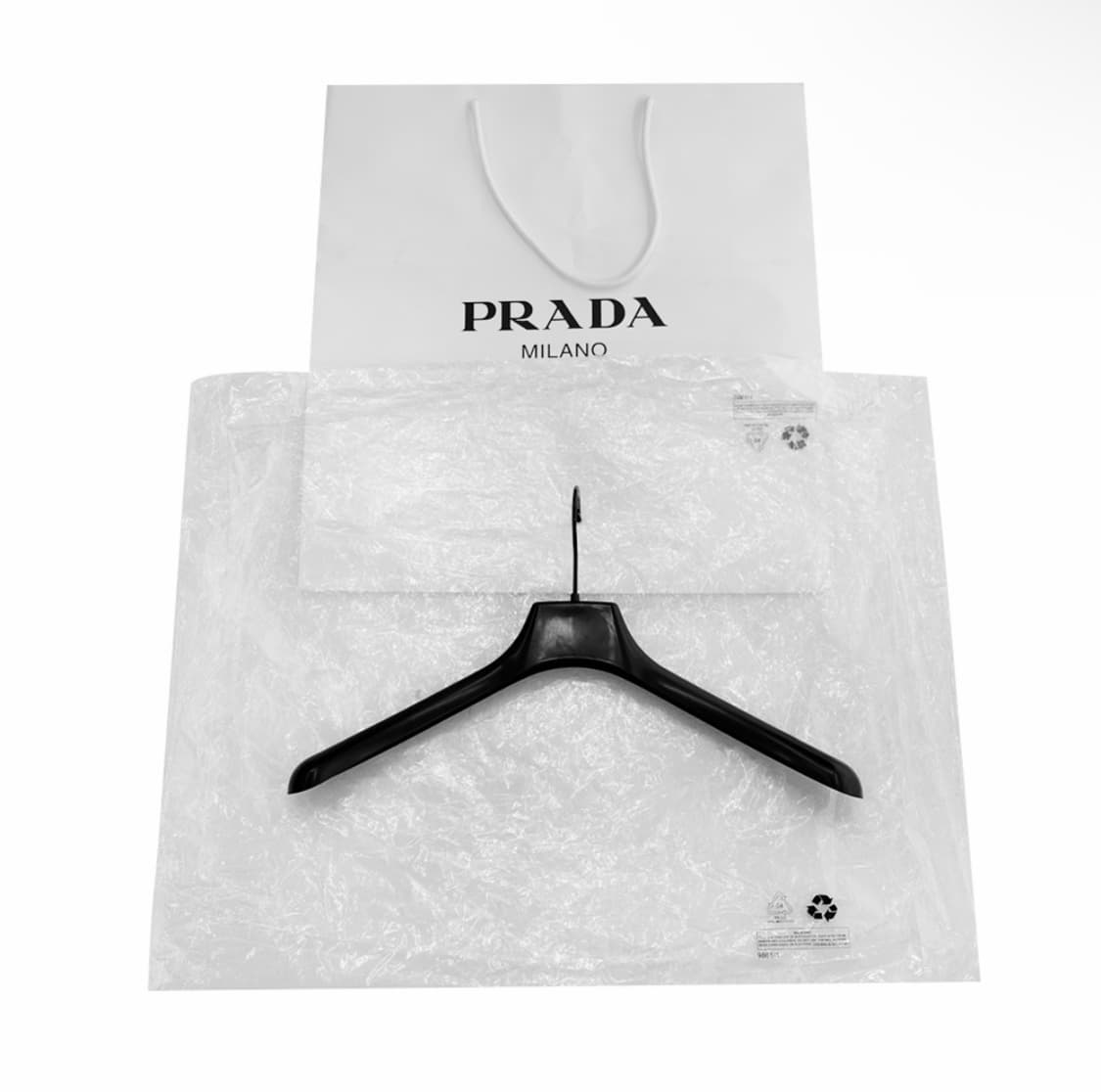 [M] 프라다 남성 웨이트 삼각로고 리나일론 다운 봄버 패딩 자켓 블랙 상품이미지10