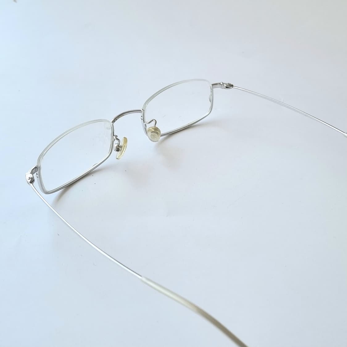 데드스탁 실버 메탈 하프 림리스(언더림) 안경테 744 상품이미지4