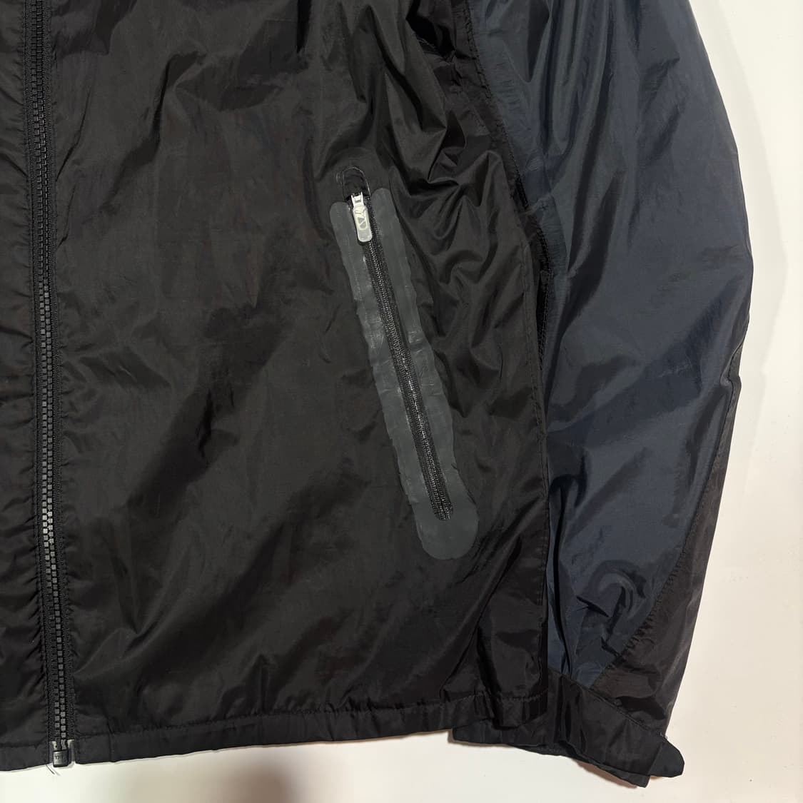 푸마 페라리 로고 바람막이 자켓 상품이미지4