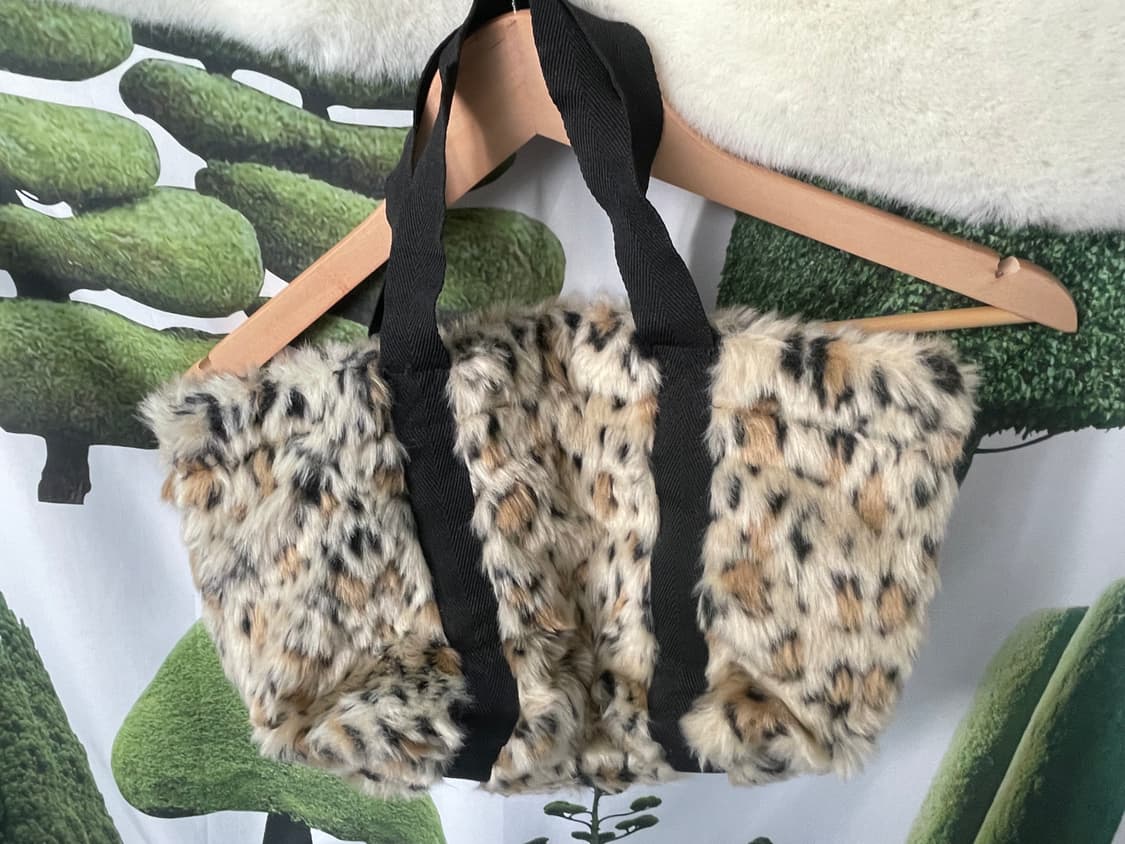 Maison Gilfy 퍼 호피 미니 토트백 상품이미지1