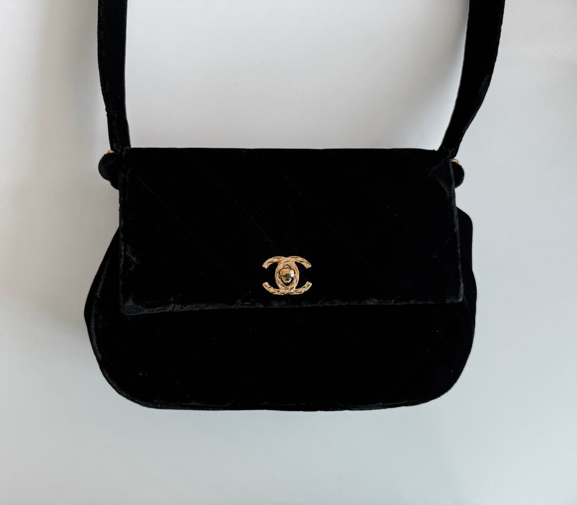 빈티지 샤넬 벨벳 숄더백 상품이미지1