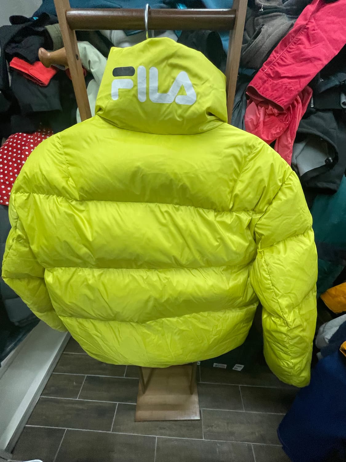 휠라 형광 숏패딩m사이즈  상품이미지5