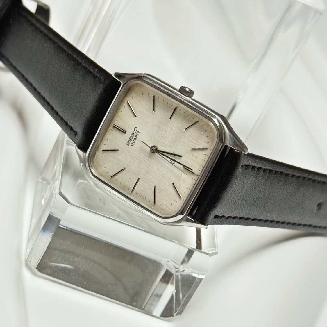 70s80s 빈티지 세이코 스퀘어 브러쉬드 실버 다이얼 워치 상품이미지1
