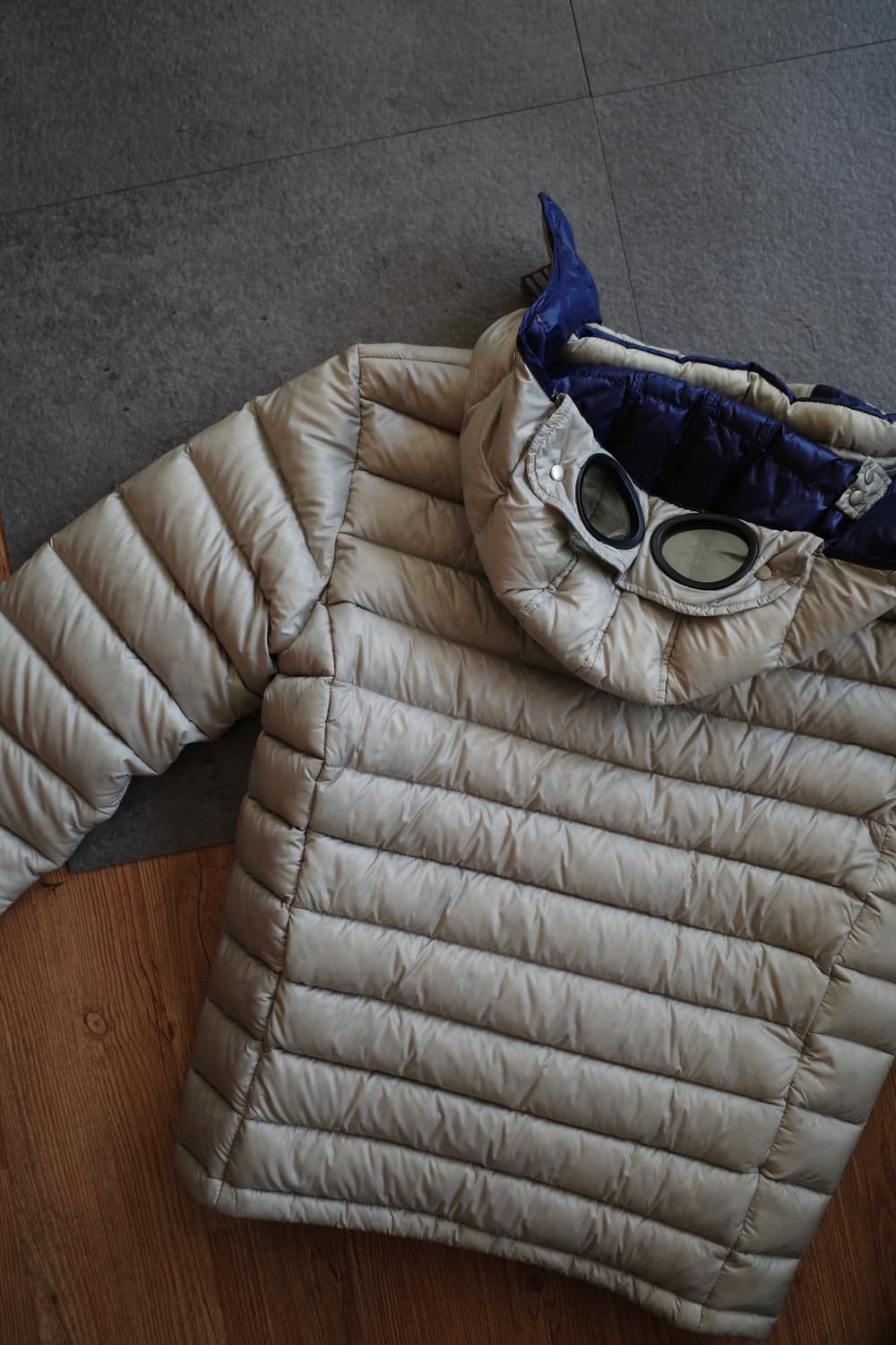 씨피컴퍼니 고글 라이트 다운 자켓 상품이미지2