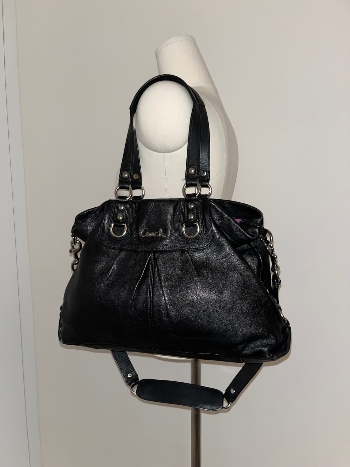 Coach All Black Shoulder bag 상품이미지2