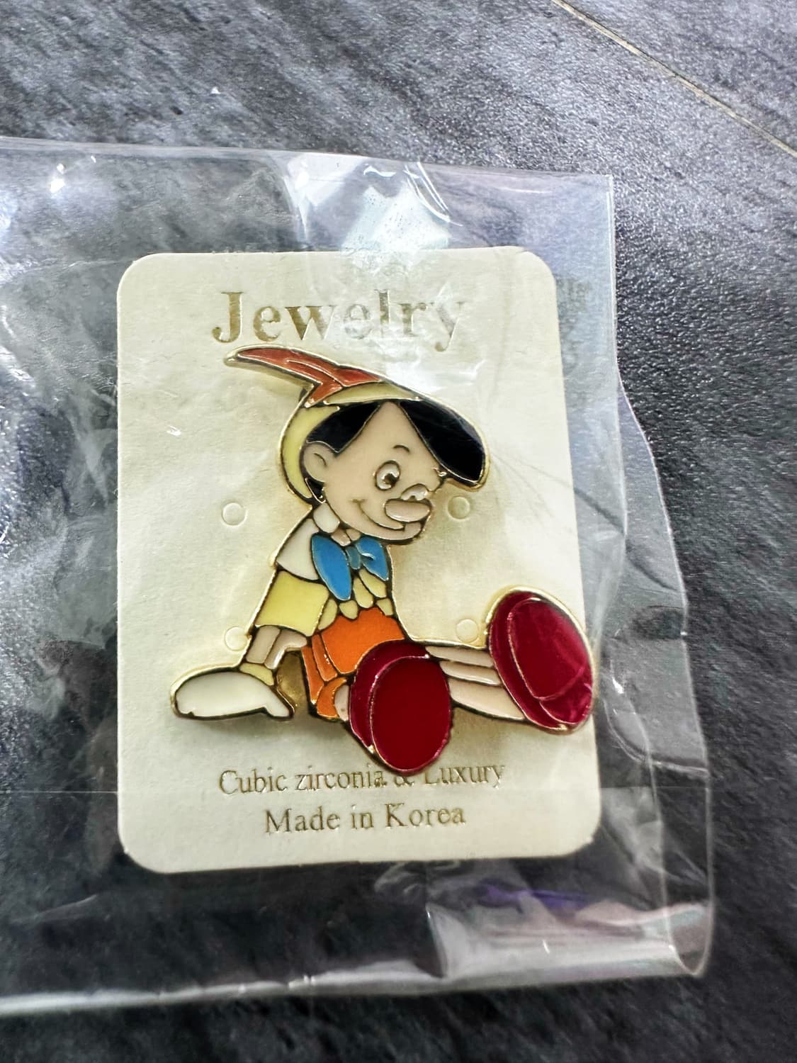 디즈니 정품 캐릭터 귀걸이+ 핀뱃지3개 상품이미지6