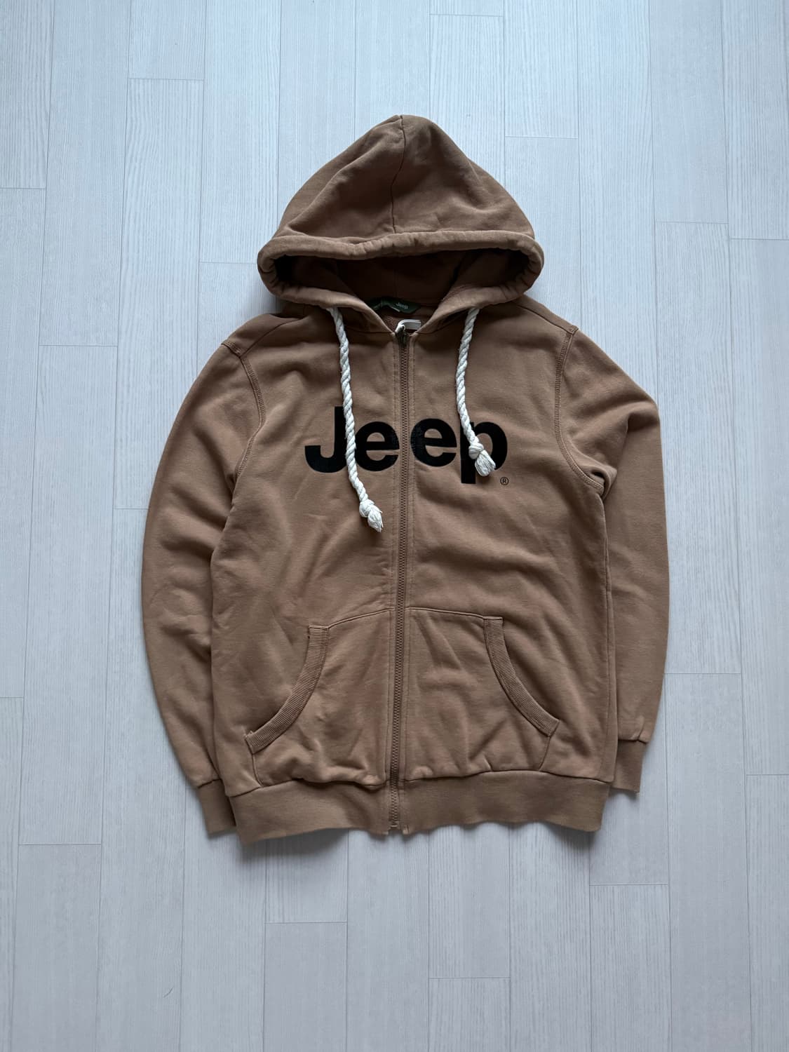 지프 중앙 로고 써멀 카멜 후드집업 상품이미지6