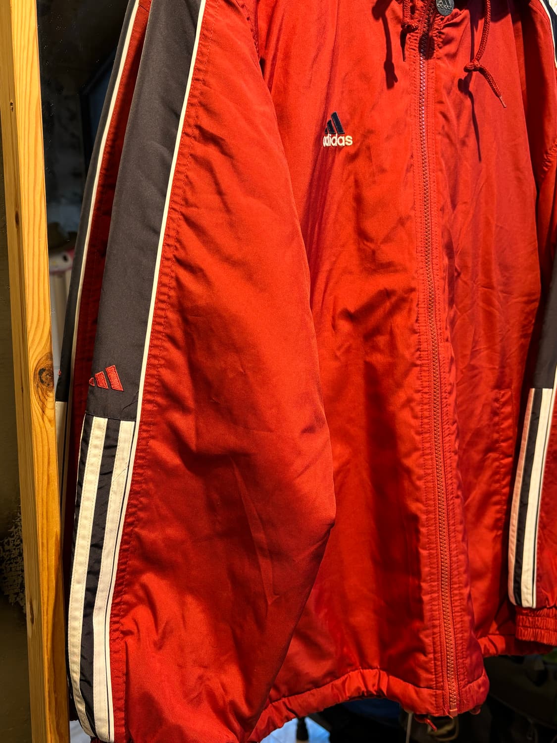 아디다스 올드스쿨 딥레드 바람막이 85 상품이미지3