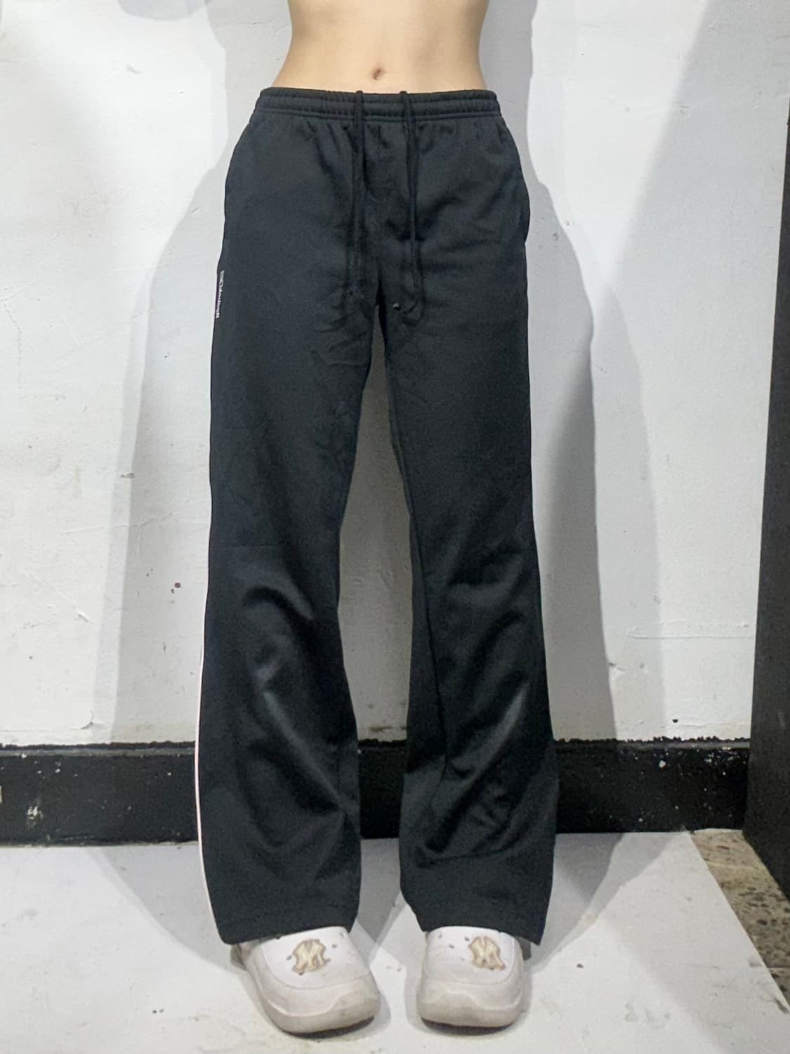 리복 블랙 와이드 스몰 로고 사이드 라인 팬츠 M 상품이미지2