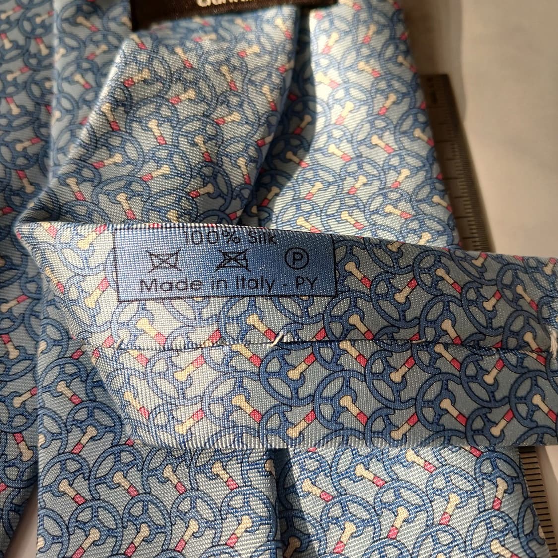 던힐 실크 스카이블루 스티어링 넥타이 9.3cm A+등급 A18914
 상품이미지7