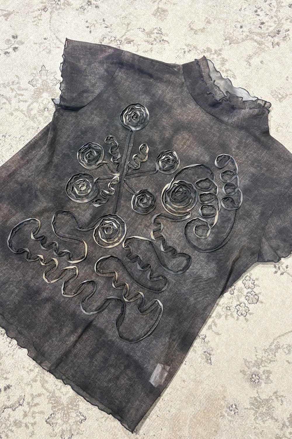 Sheer Appliqué Mock Neck Mesh Top 상품이미지5