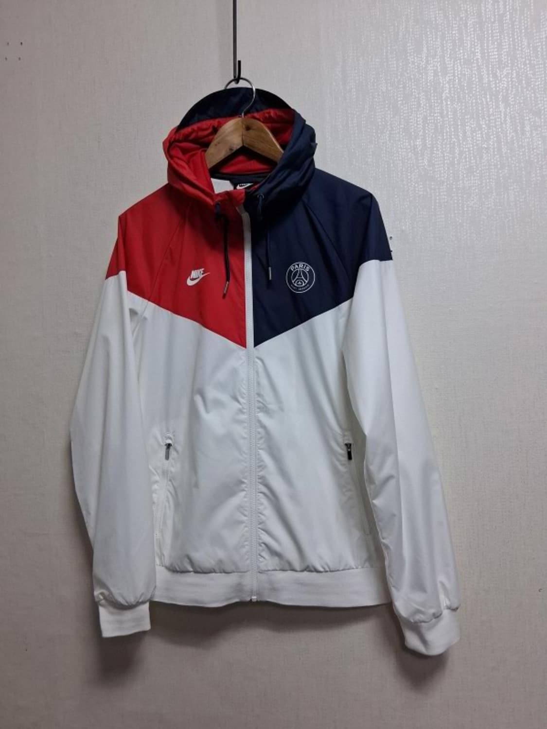 나이키 PSG 바람막이 레드/네이비/화이트 남성90 여성 통66까지 
 상품이미지1