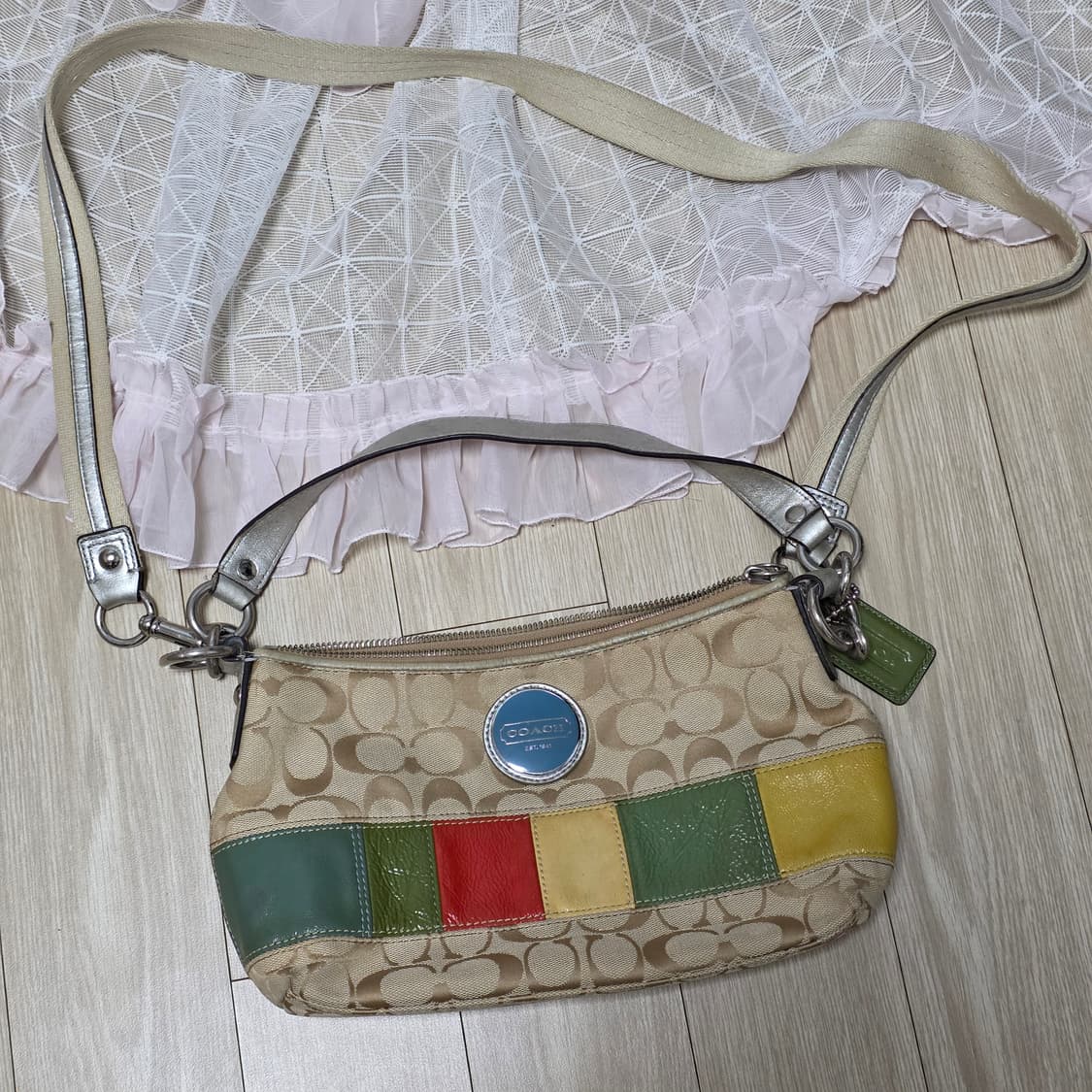 COACH 2011 빈티지) 시그니처 패치워크 멀티컬러 호보숄더크로스백 상품이미지2