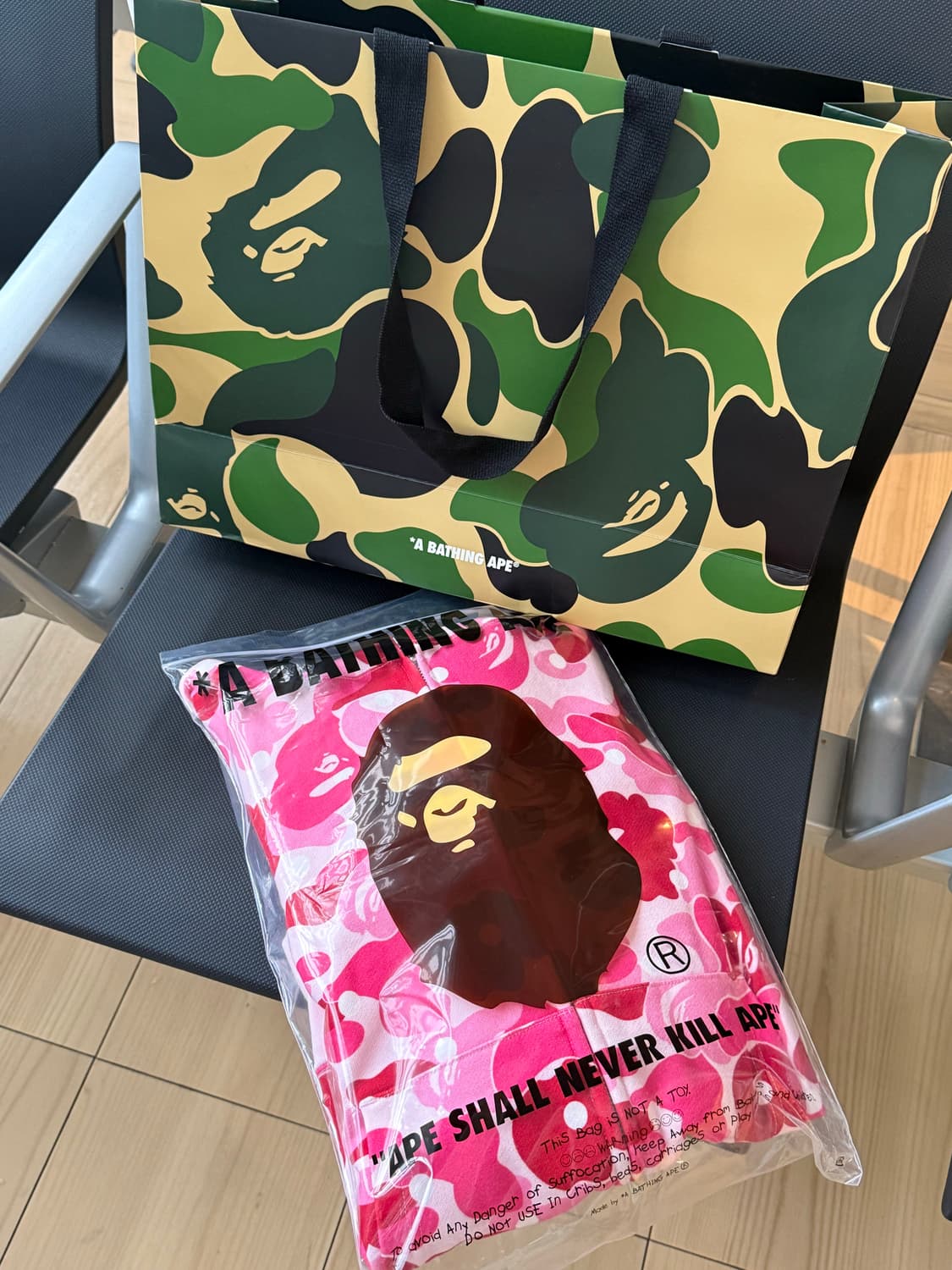 베이프 후드집업 핑크 도트 상품이미지1