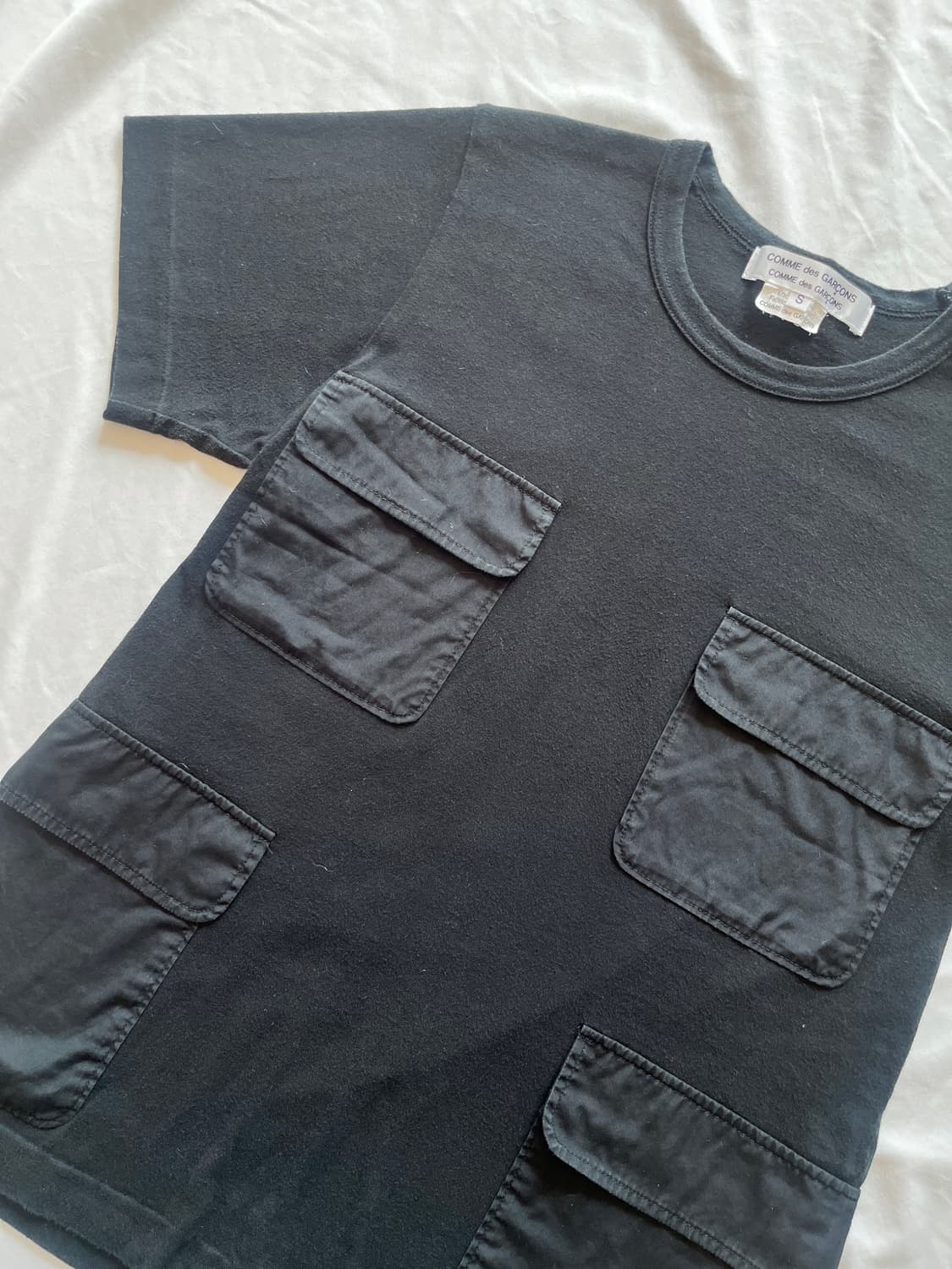 2018 꼼데가르송 실 사용이 가능한 포켓들 반팔 티셔츠 상품이미지3