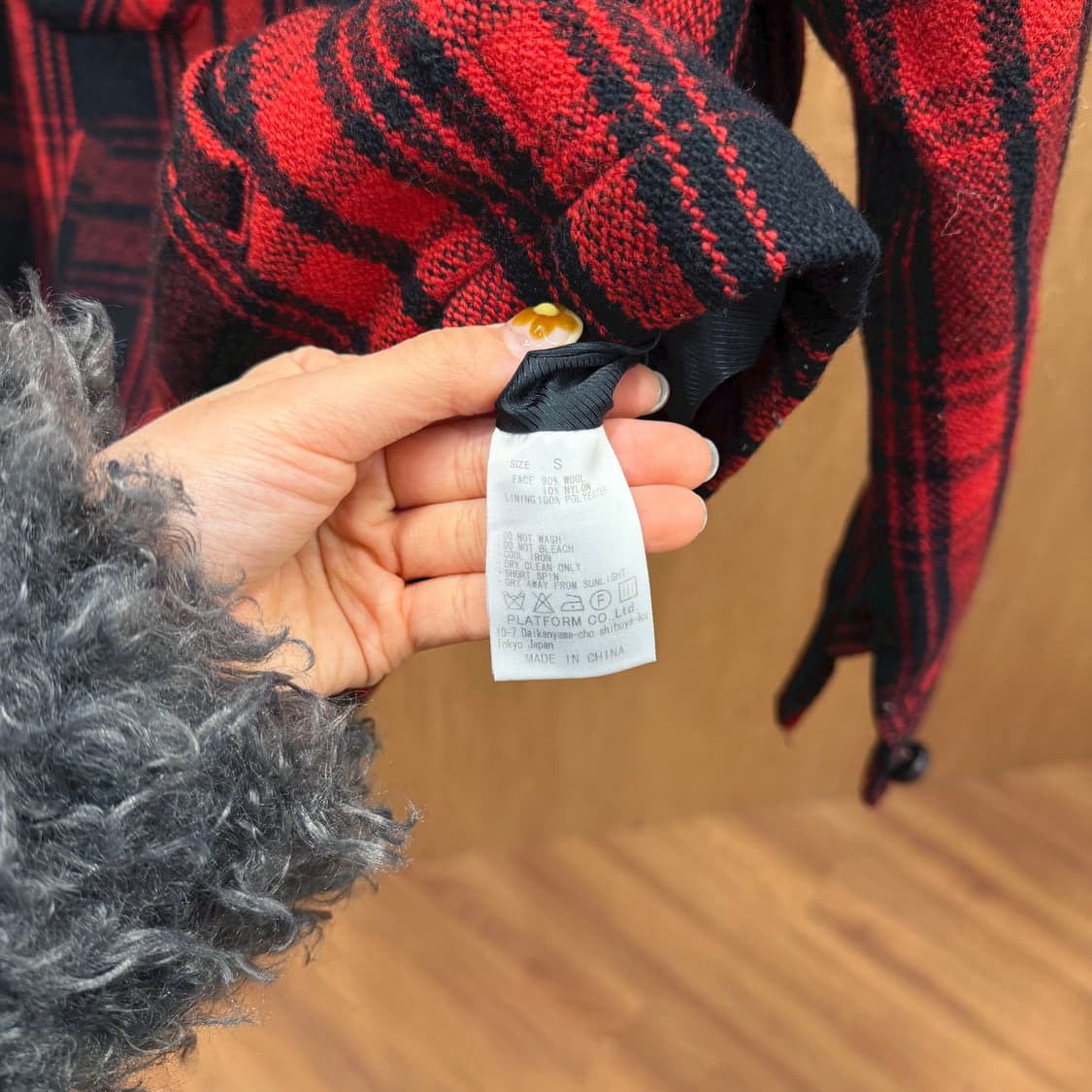 보이즈 파운데이션 울 체크 자켓 로고 자수 디테일 레귤러핏 레드 체크 상품이미지8