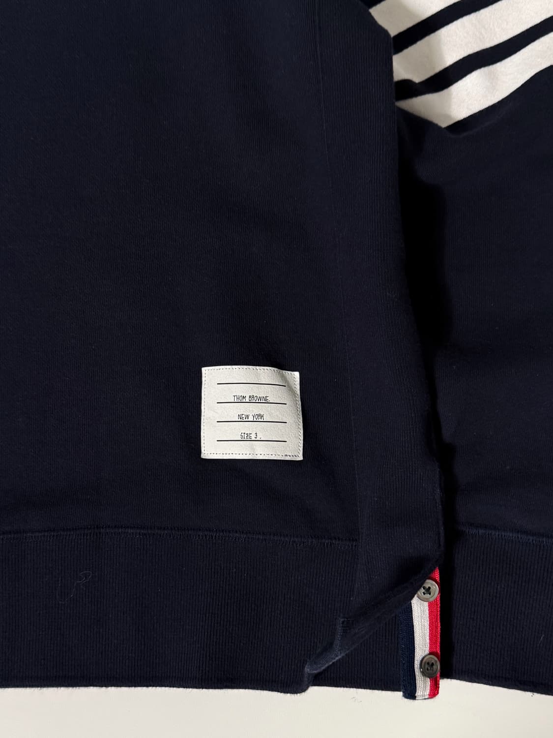 톰브라운 네이비 4바 클래식 스웻 셔츠 상품이미지4