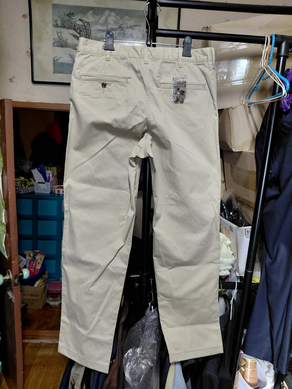 [유니클로](새제품)레귤러핏 치노팬츠 33(85센티)사이즈 상품이미지2