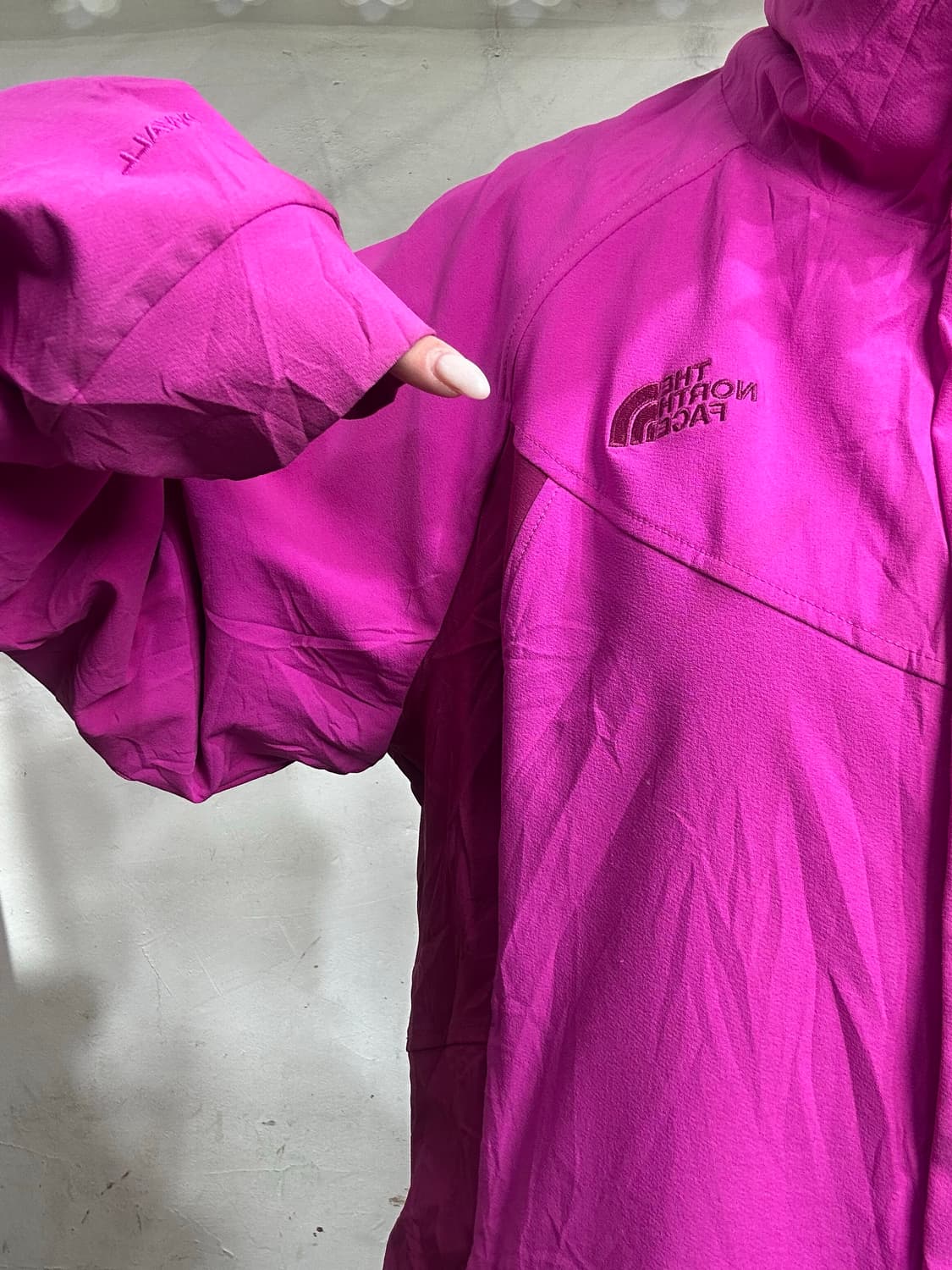 노스페이스 핑크 여성용 고프코어 안감 털 기모 후리스 바람막이 자켓 XL 상품이미지4