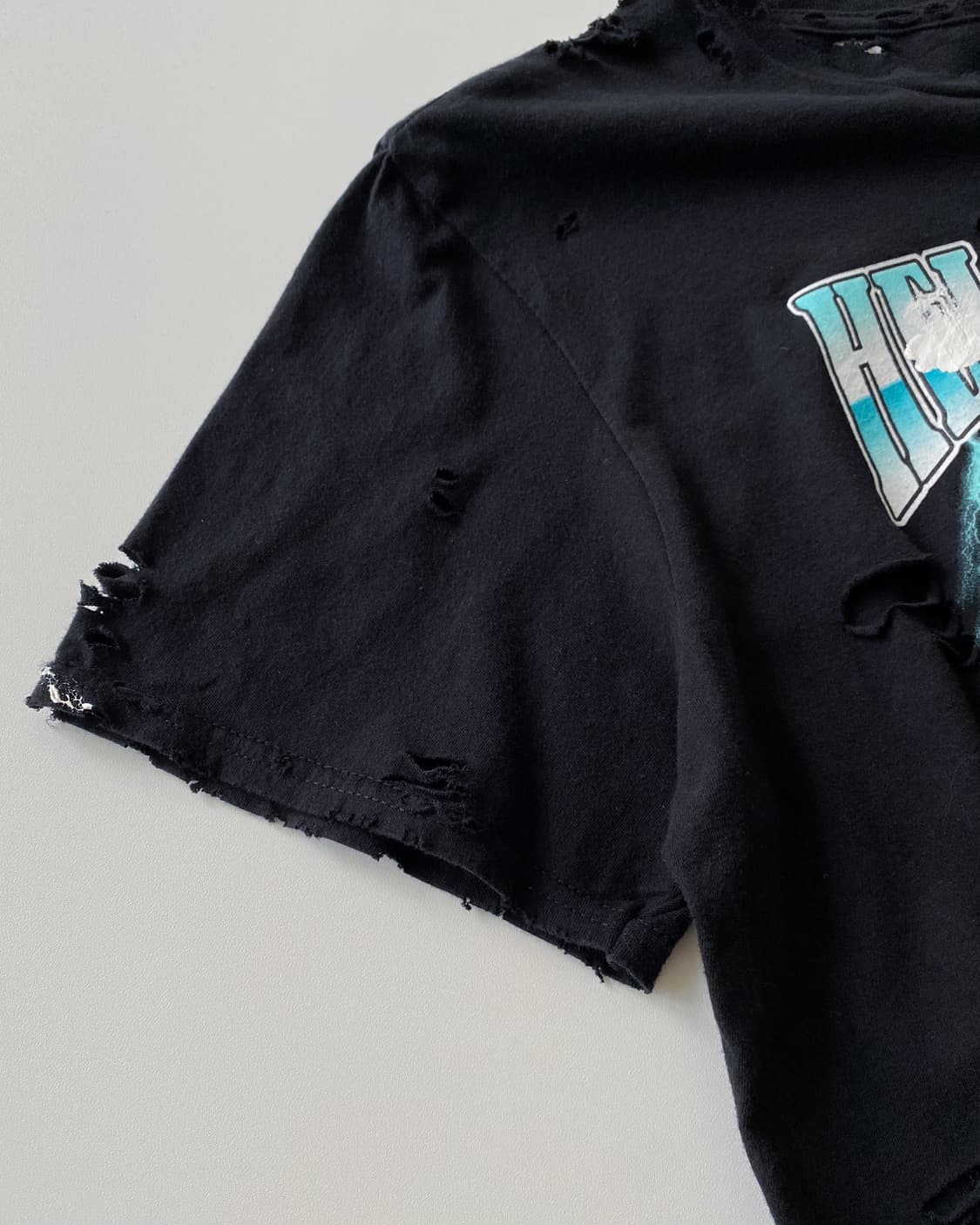 헬로키티 디스트로이드 페인팅 반팔티 상품이미지6