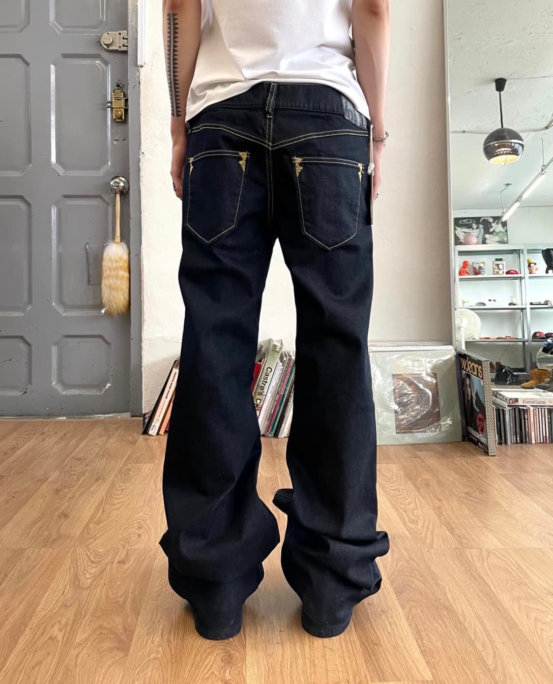 디젤 부츠컷 팬츠 상품이미지9