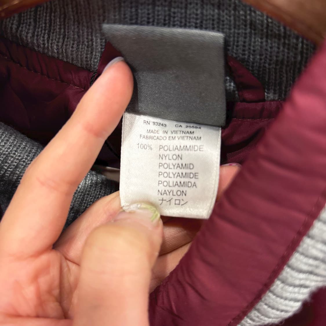 디젤 피프티파이브 패딩 점퍼 배색 라인 로고 자수 패치 레귤러핏 와인 상품이미지8