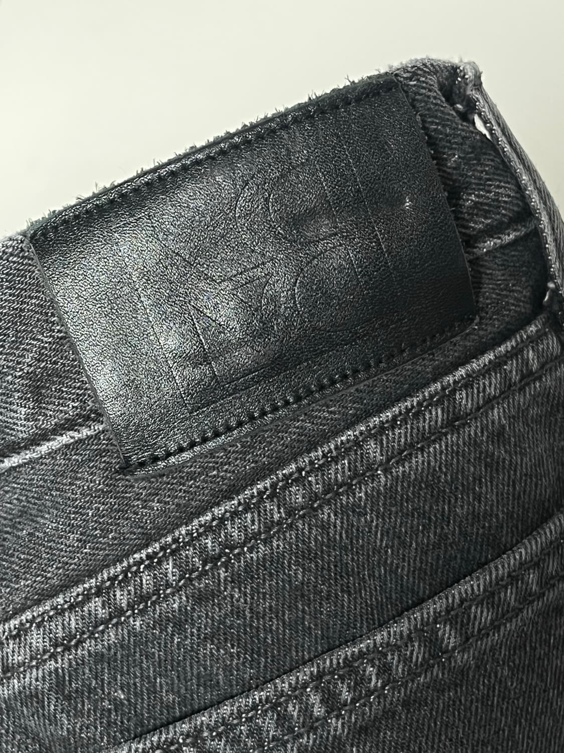 라벨 아카이브 로우 라이즈 진 워시드 그레이 상품이미지6