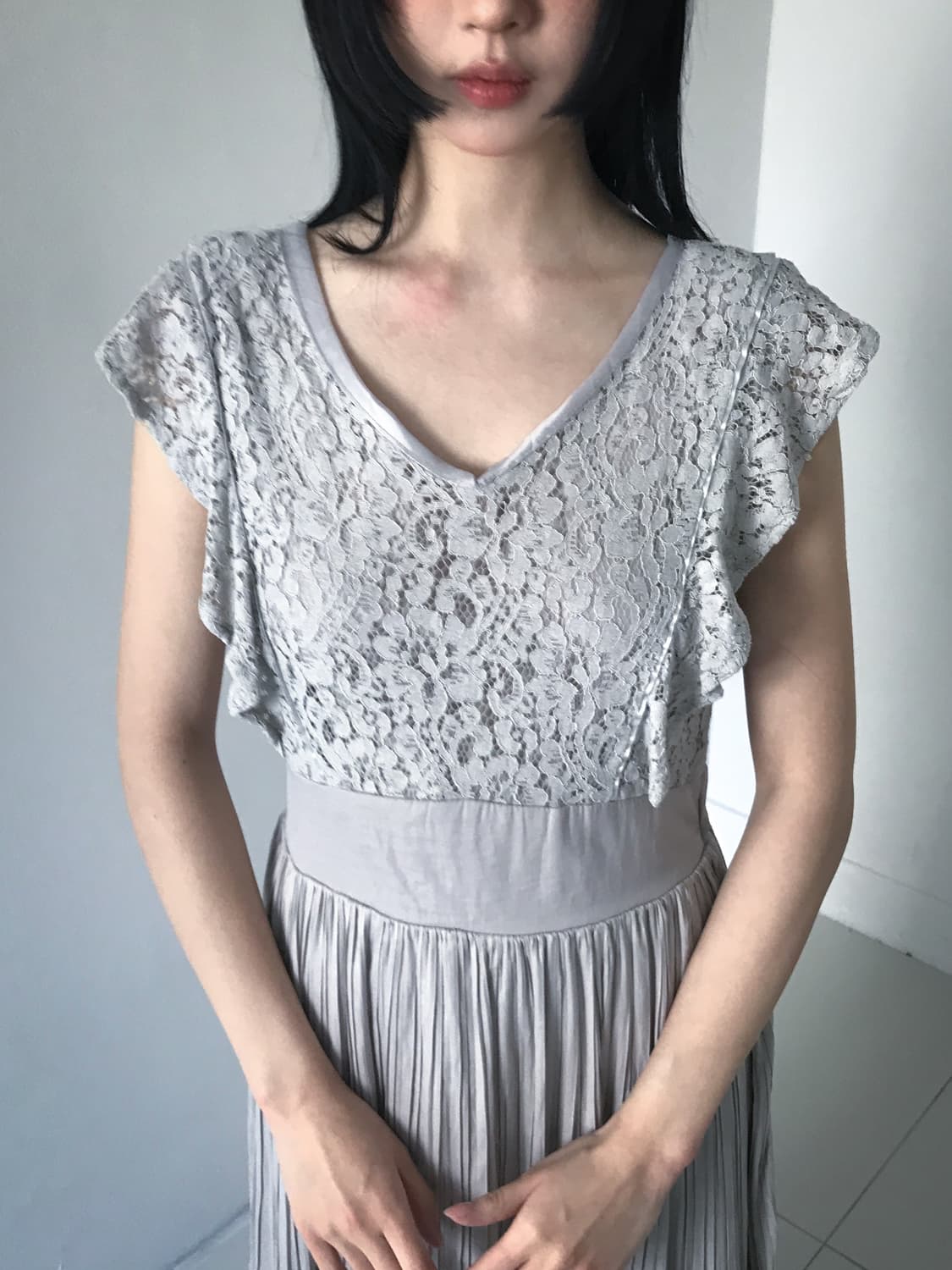 Back Ribbon Lace V Neck Dress 상품이미지7