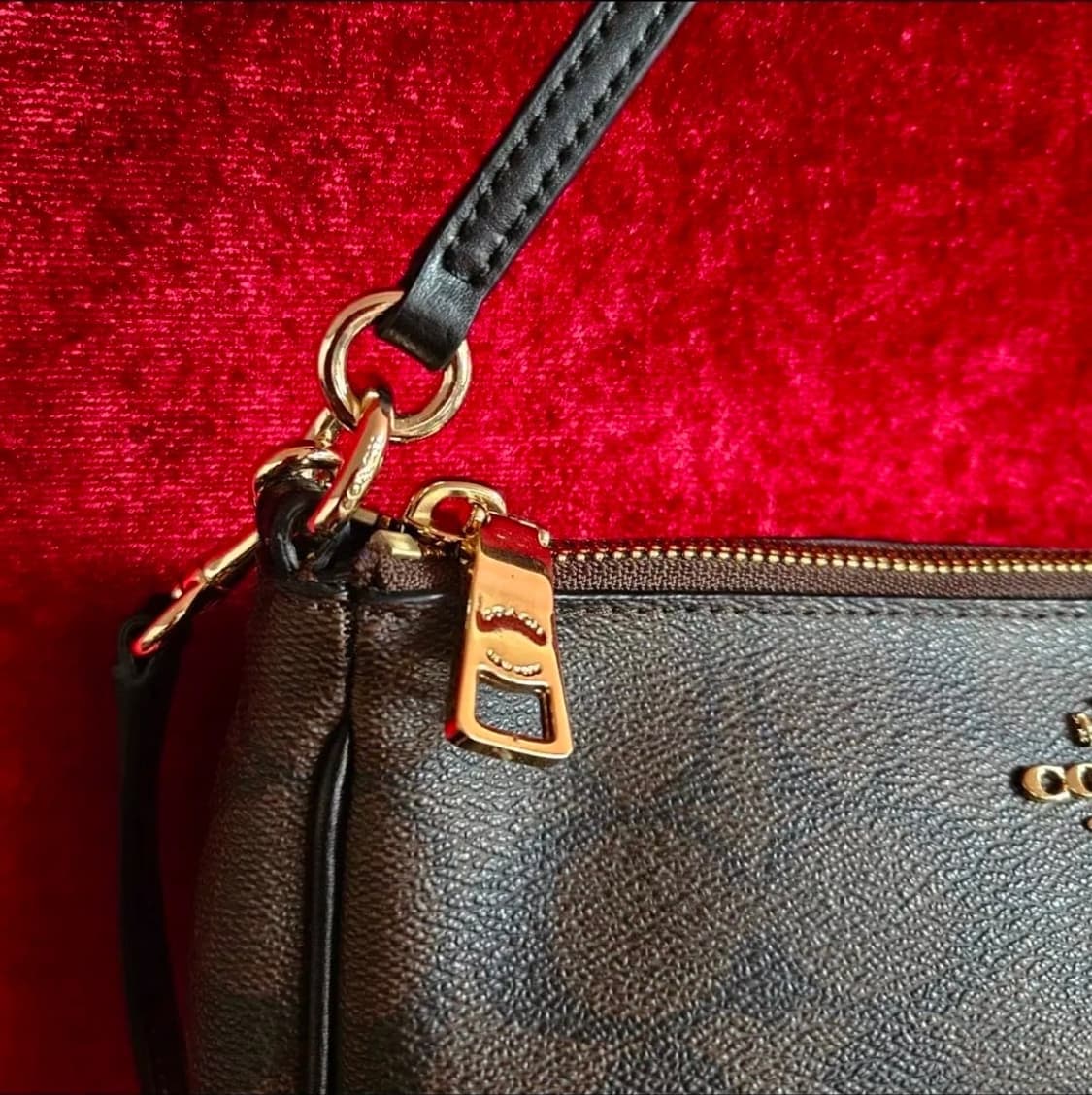 코치(Coach) 시그니쳐 탑핸들 숄더 크로스백 상품이미지3