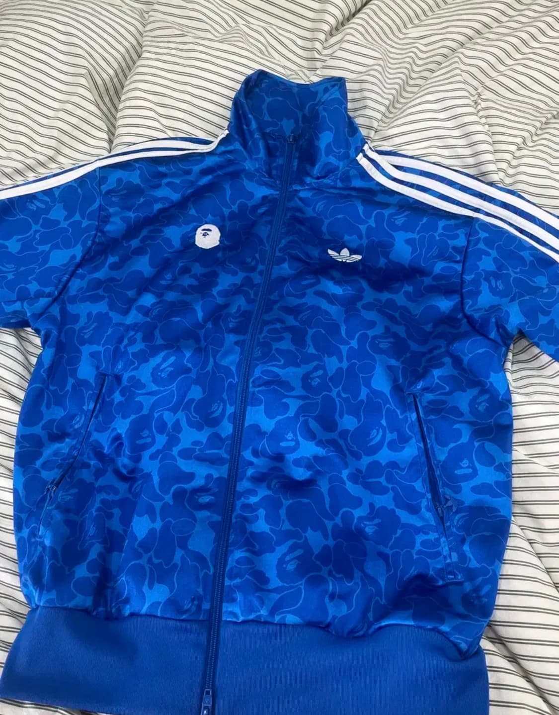 아디다스 베이프 트랙탑 블루 올오버 프린트 져지 L 상품이미지1