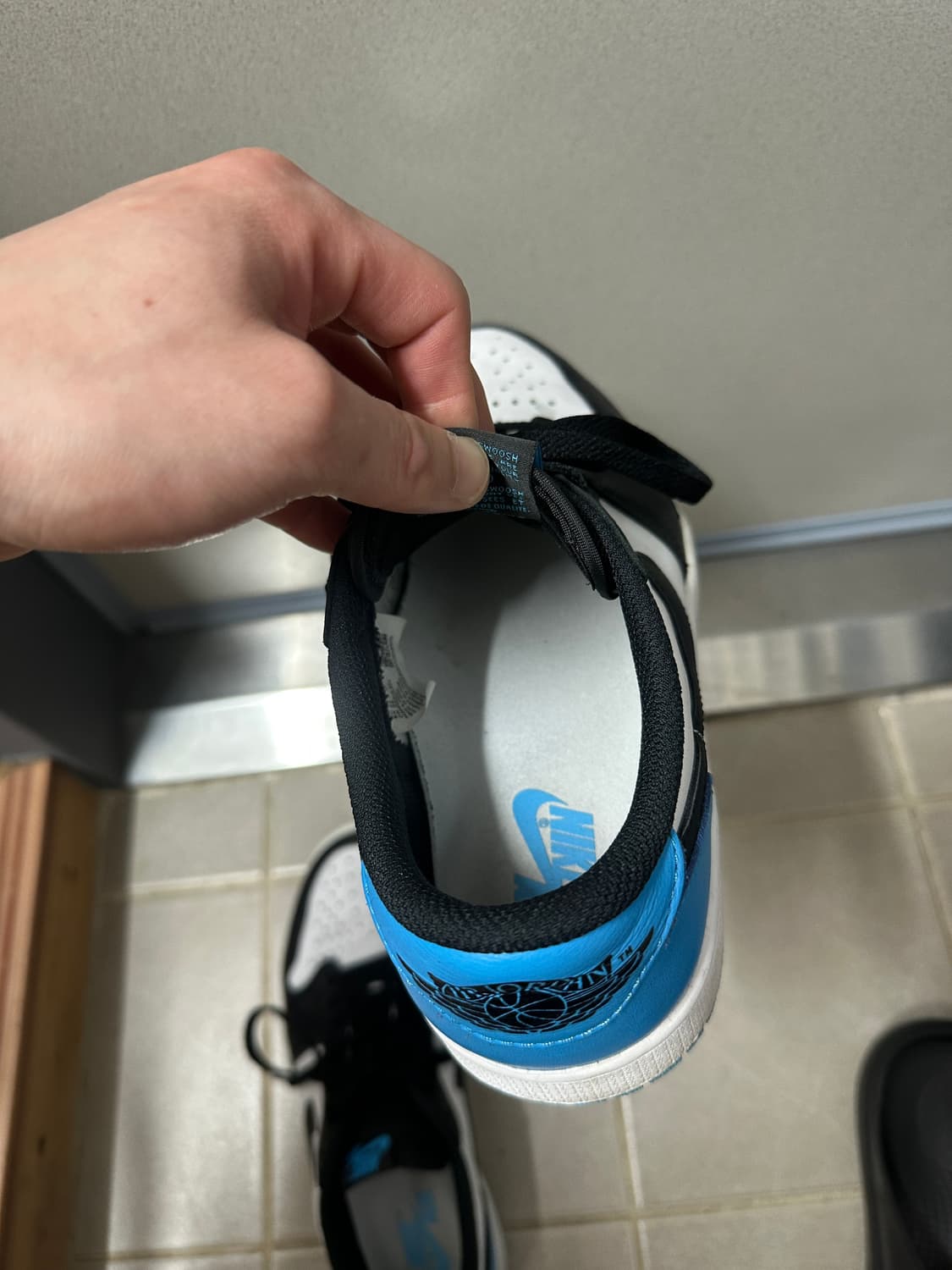 조던1 로우 파우더블루 255 상품이미지4