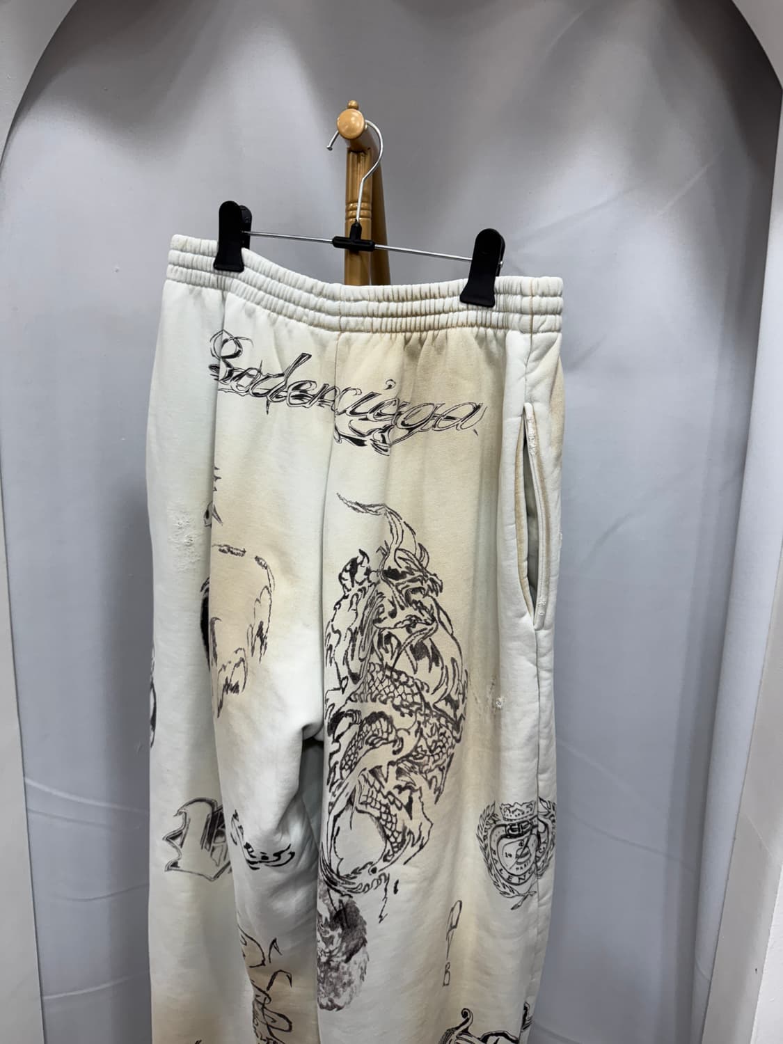 백화점판 발렌시아가 타투 팬츠 M  상품이미지2