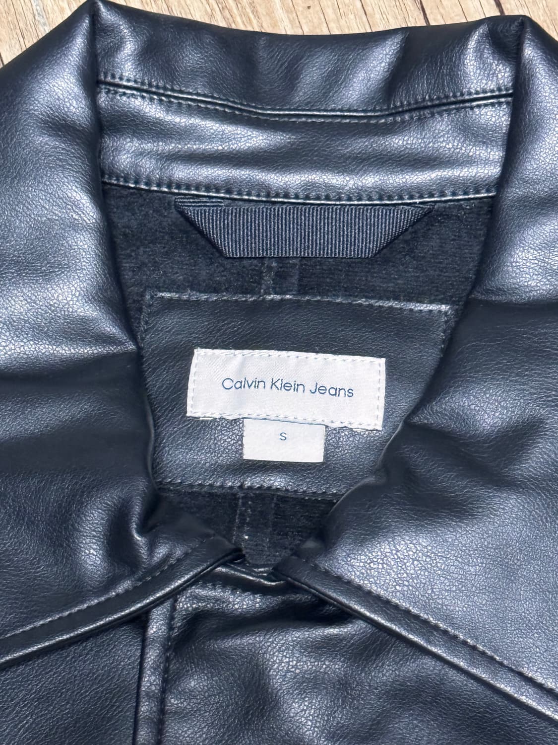 캘빈클라인 페이크 레더 세미 오버핏 자켓 상품이미지5