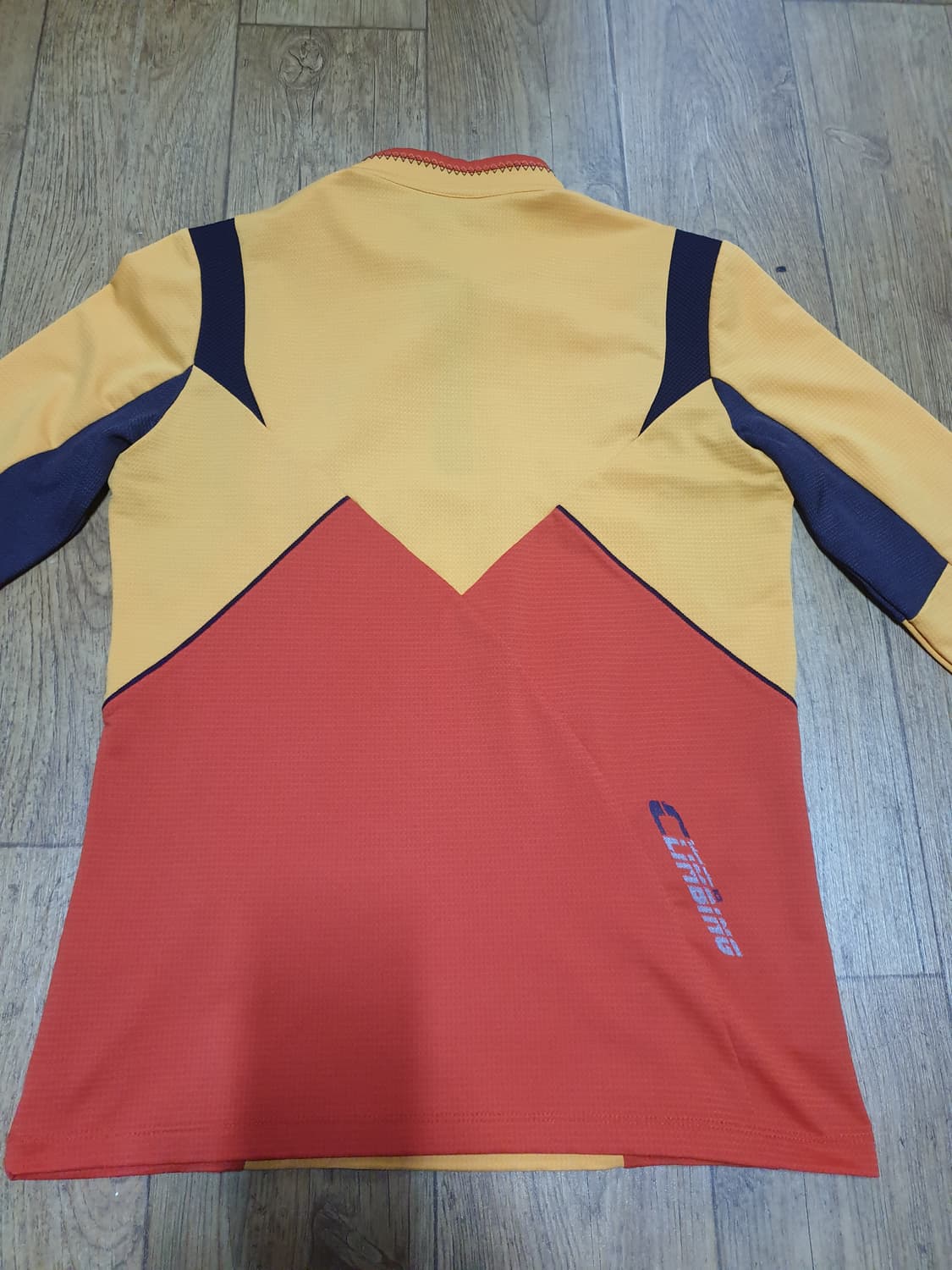 1017 k2 아웃도어 반집업 90 사이즈입니다 상품이미지5