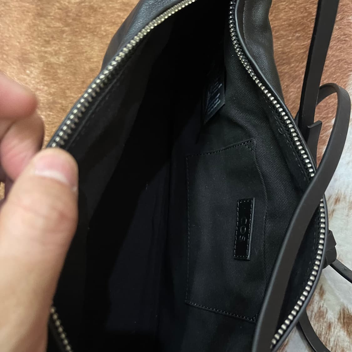 COS 양가죽 가방 상품이미지8