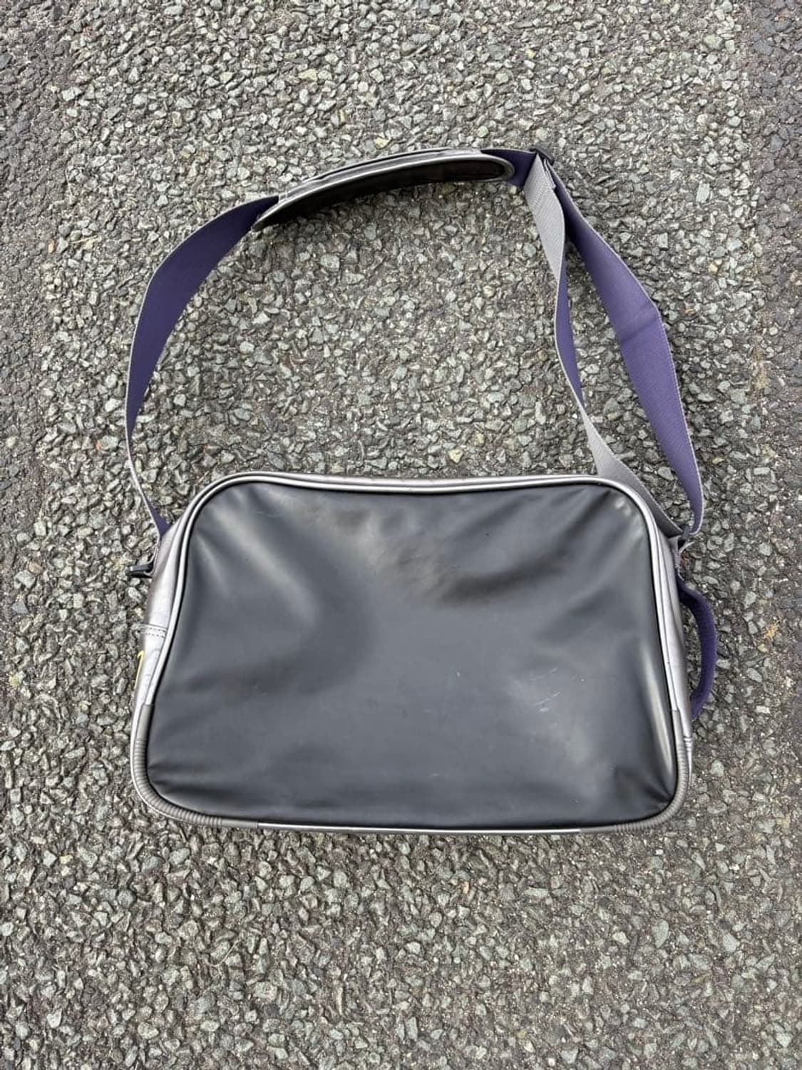 나이키 빈티지 에나멜 크로스백 상품이미지2