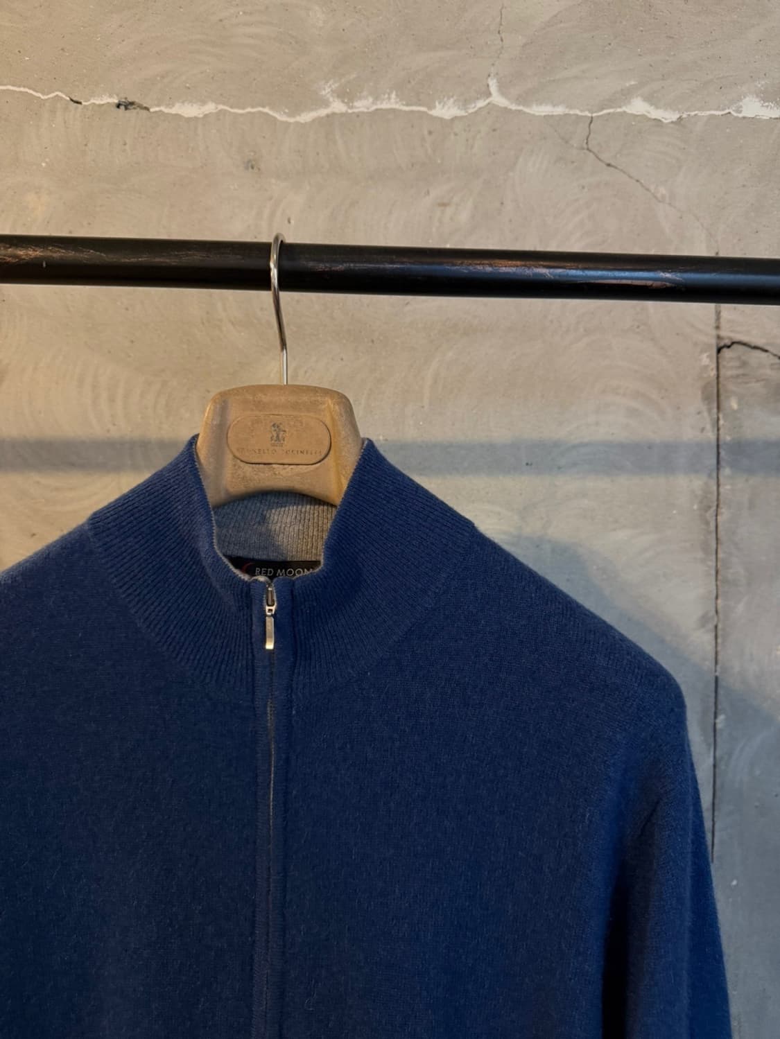 레드문 캐시미어 짚업 니트 100 상품이미지6