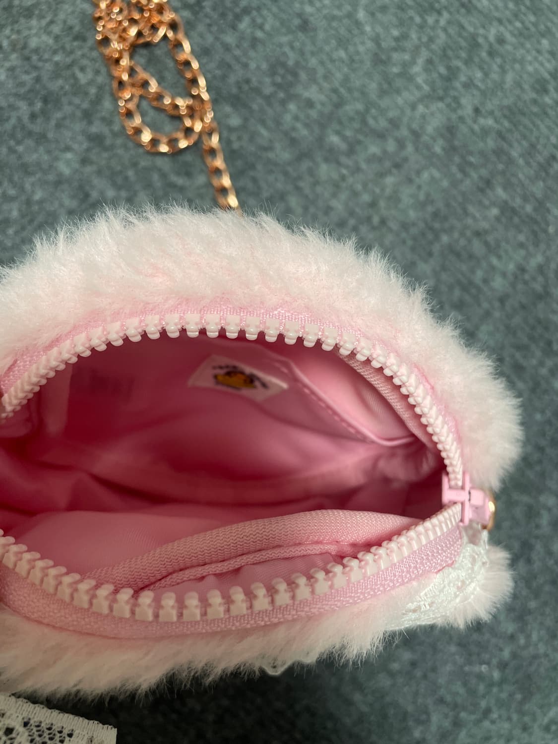 bape 마일로 핑크 퍼 크로스백 #베이프 #크로스백 #체인백 #마일로 상품이미지2