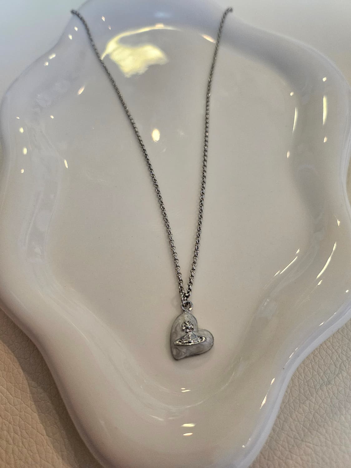 비비안웨스트우드 업사이클링 하트 목걸이 상품이미지4