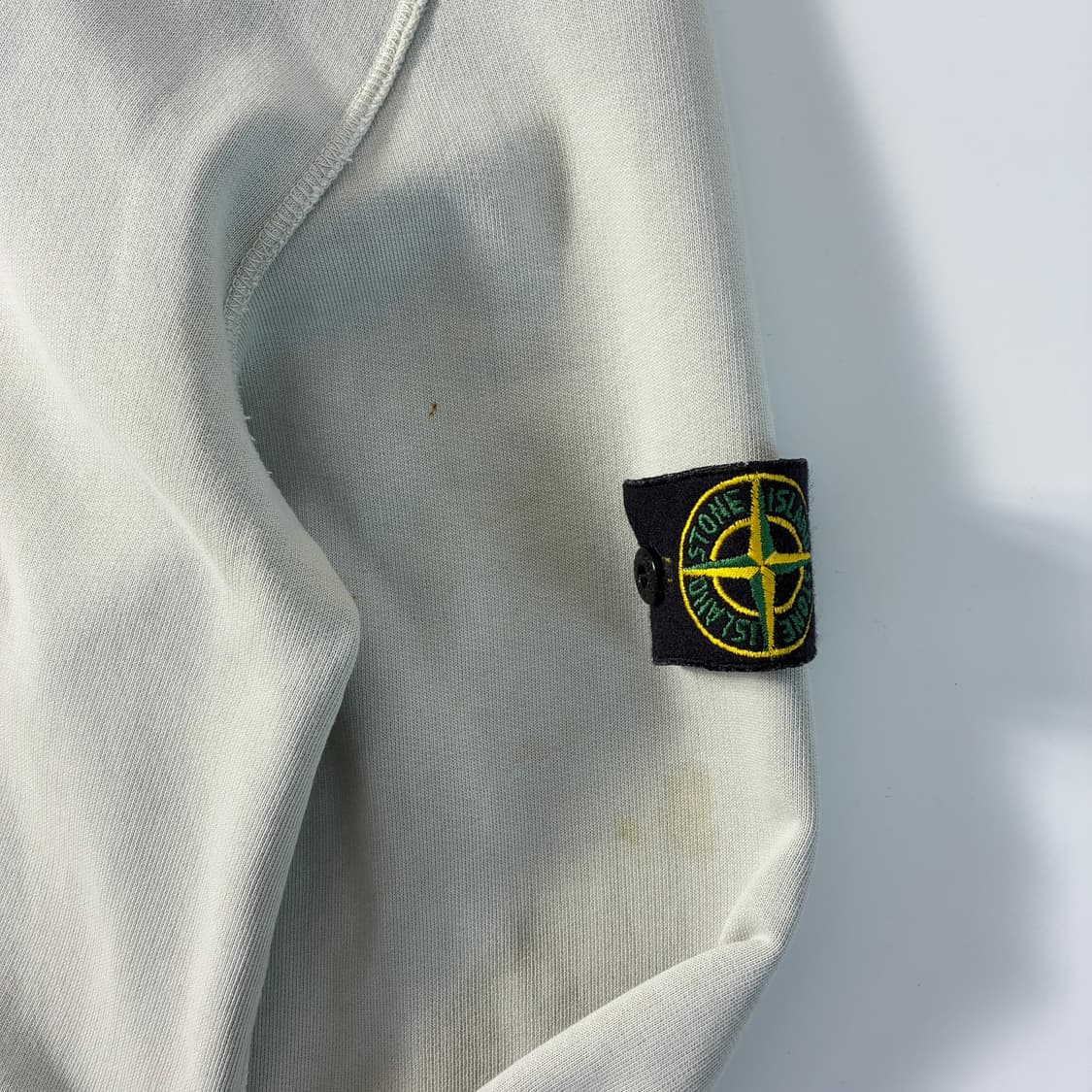 Stone island  스톤 아일랜드 90,s 와펜 코튼 스웨트 버튼  상품이미지4
