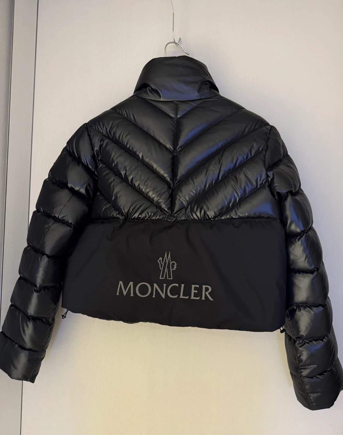 몽클레어 경량패딩 숏다운  상품이미지2