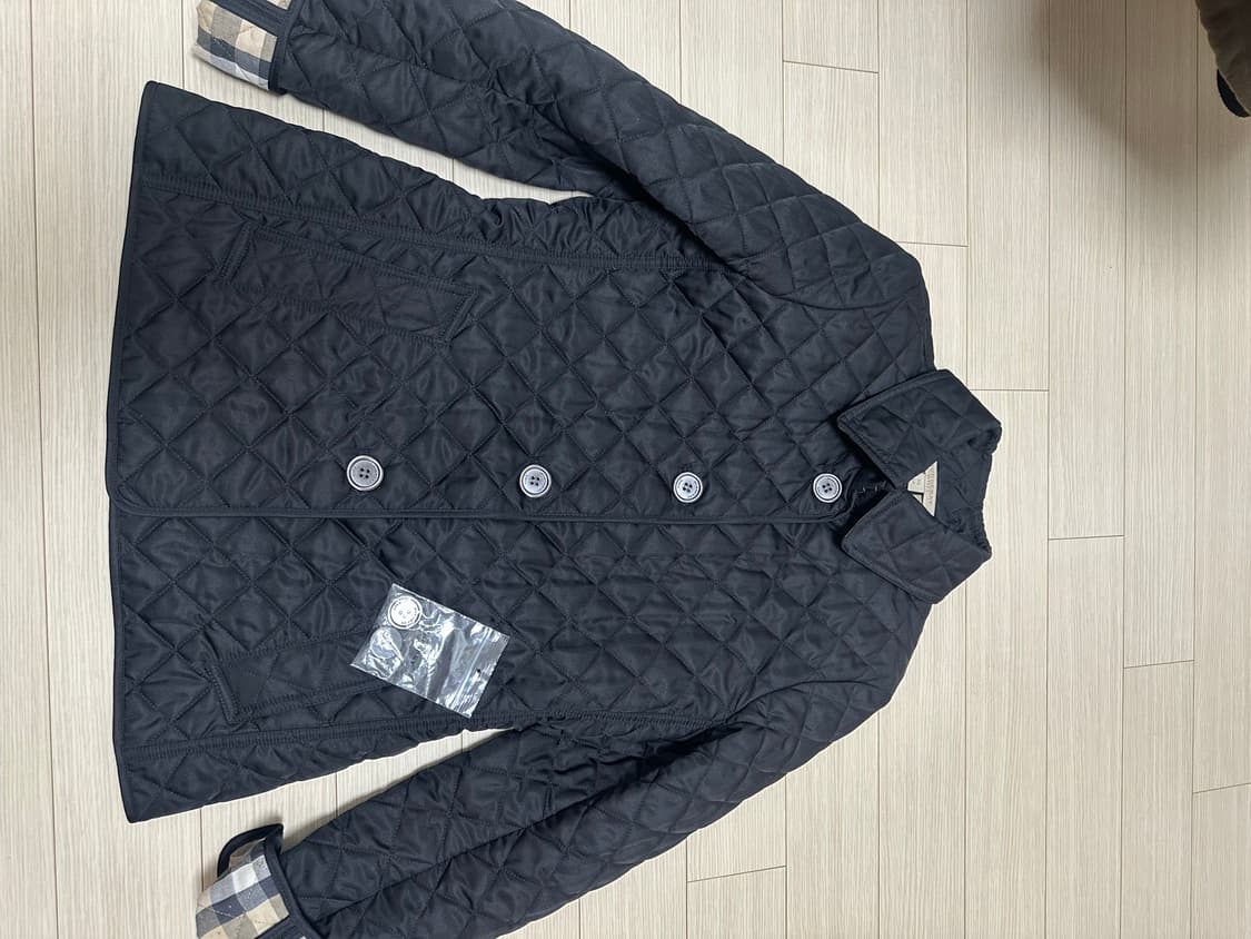버버리 퀼팅 자켓 상품이미지1