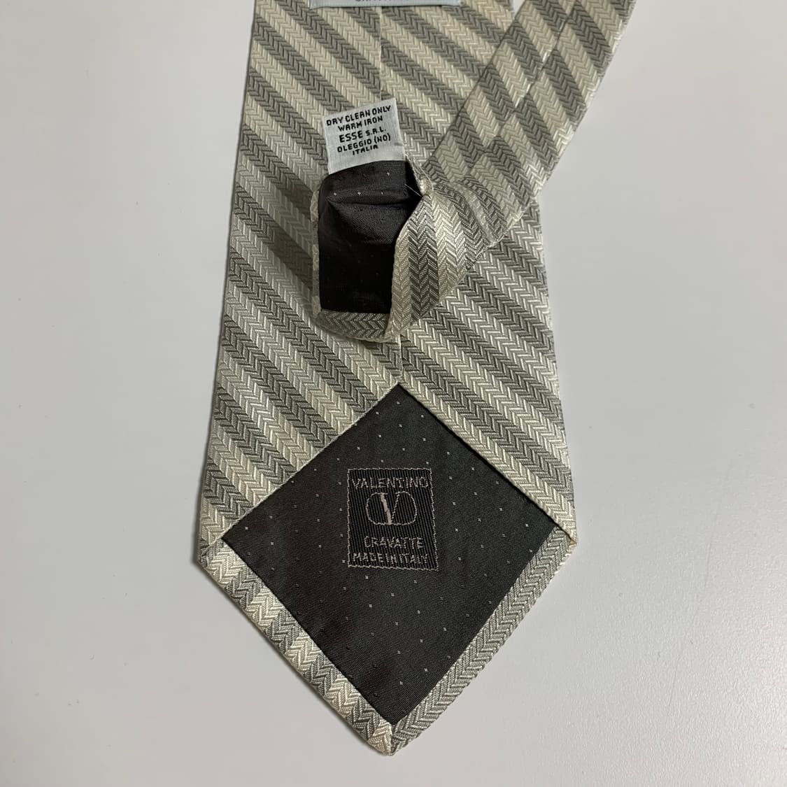 발렌티노 명품넥타이 스트라이프 화이트컬러 100실크 A+등급 상품이미지9