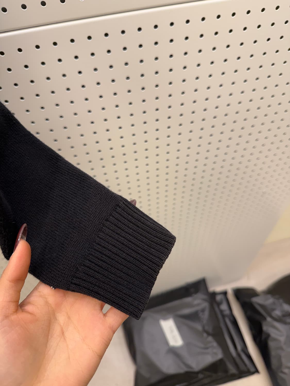 타미힐피거 패턴 퍼 니트 집업 U1331 상품이미지4