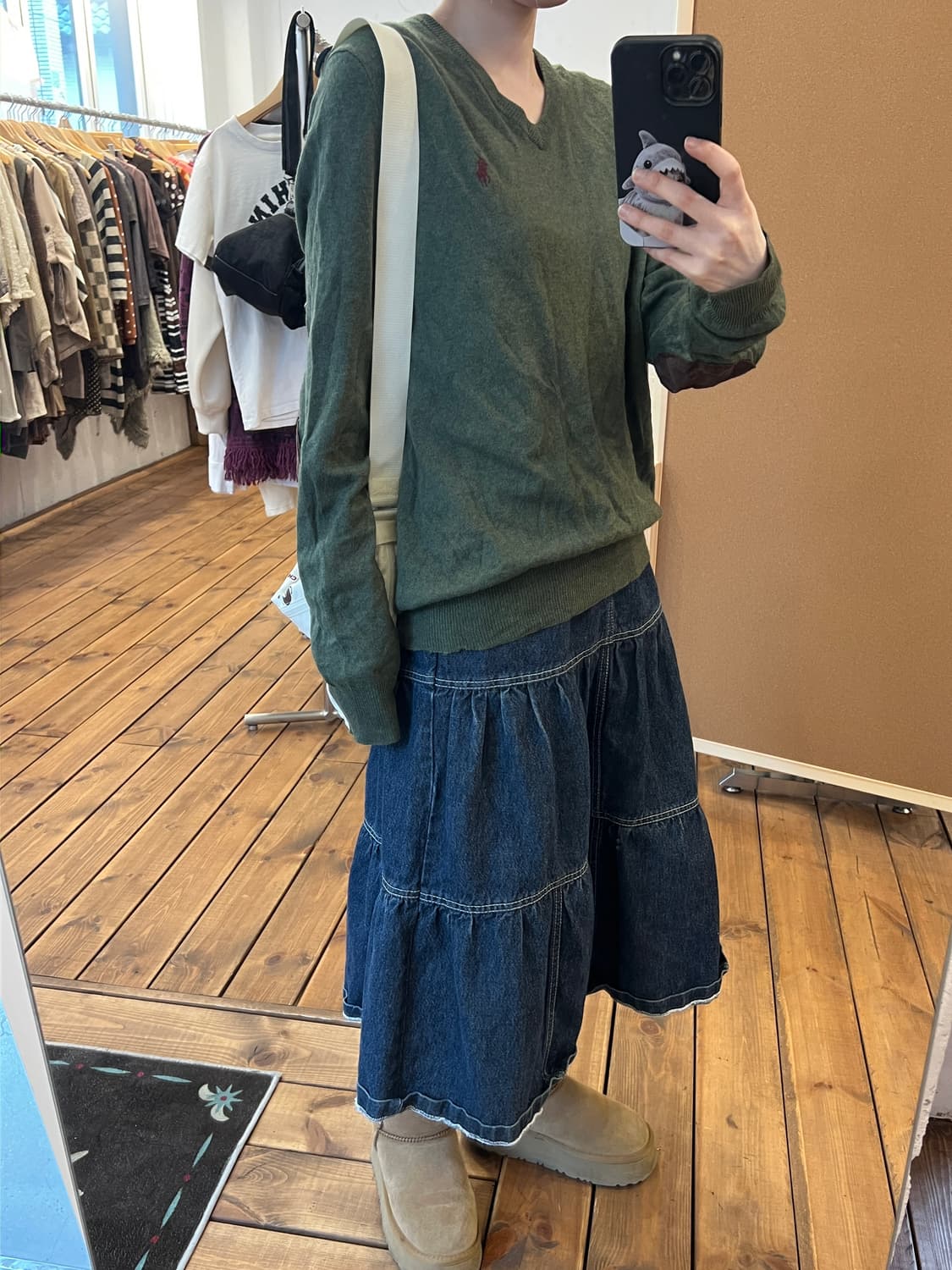 폴로 카키 브이넥 니트  상품이미지2